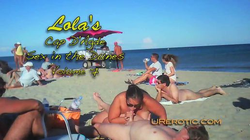 Скрытая съемка нудиского пляжа на котором ребята ублажают друг дружку