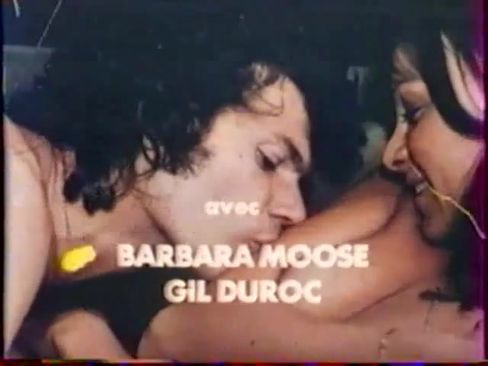 Интересная подборка сексуальных сцен снятых в 1979 году