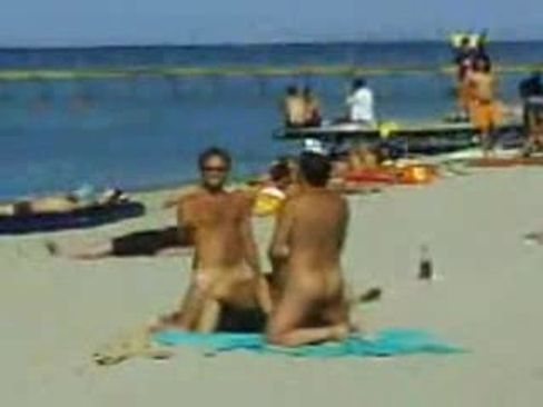 Казантип ММЖ на пляже перед людьми