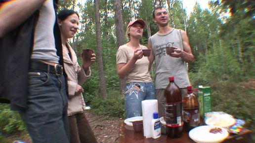 Русская оргия на природе в лесу