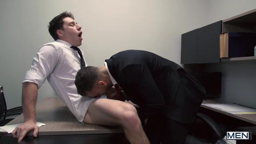 Гей порно на работе в офисе с секретарем
