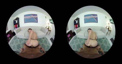 Анальный секс с аппетитной милфой в VR
